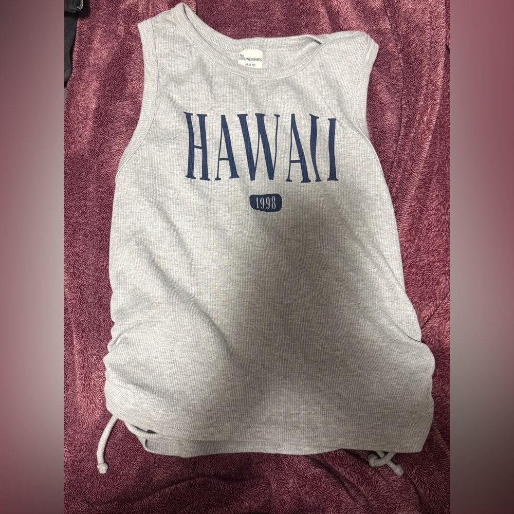 Gray Sleeveless Hawaii Top